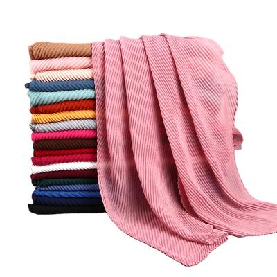 China Classic Fashion Women Twill Muslim Head Scarf Pleated Plain Cotton And Canvas Hijab Crinkle Arab Hijab Scarf for sale