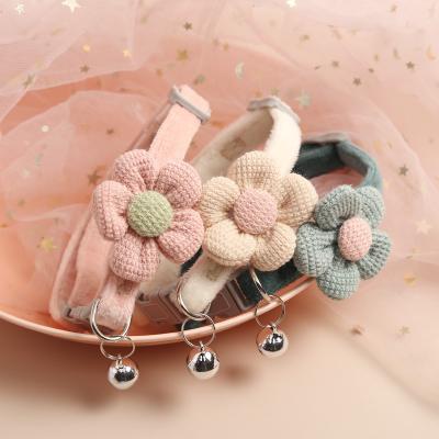 China High Quality Soft Viable And Breathable Pet Collar Insert Deduction Flower Shaped Pet Collar for sale