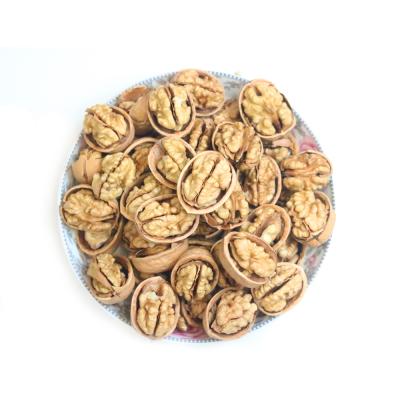 China Xinjiang export dry walnut black walnut shelled dryfruits walnut for sale