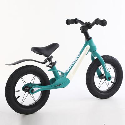 China 2021 factory price aluminum magnesium frame baby balance bike 12