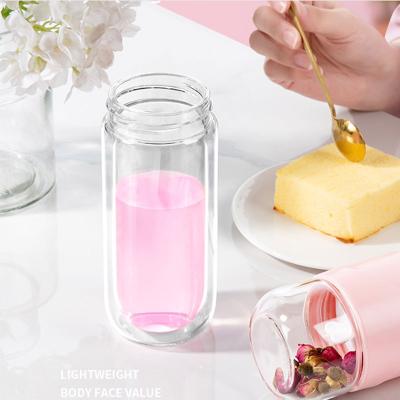 China Portable Leak-Proof Ladies Tea Tea And Water Separation Double-Layer Glass Cup Water Cup With Handle Fashion Mug for sale