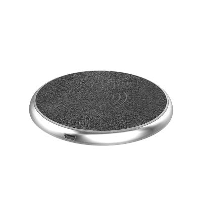 China Innisfox Ultra Thin Aluminum Wireless Charger Universal Universal Mobile Phone Fast 10W Qi Wireless Charging Pad For iPhone/Samsung for sale