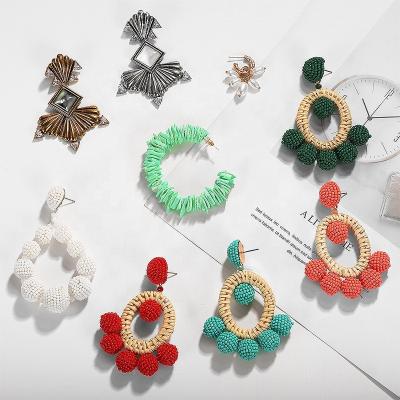 China Boho MO-E2019001 Trendy Beads Flower Seed Bead Tassel Fringes Dangle Drop Earrings Wedding Jewelry Beaded Tassel Earrings for sale