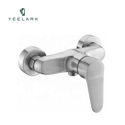 China Without Slide Bar Hot Selling Modern Brass Chrome Bathtub Mixer Bathroom Wall Mounted Faucet for sale