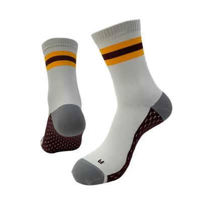 China 036 Antibacterial Compression Crew Socks For Running Basketball Golf All Sports Compression Sock for sale