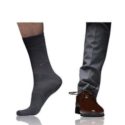 China Fashion 387Men's Logo Crew Socks Antibacterial Cotton Socks Custom Made for sale