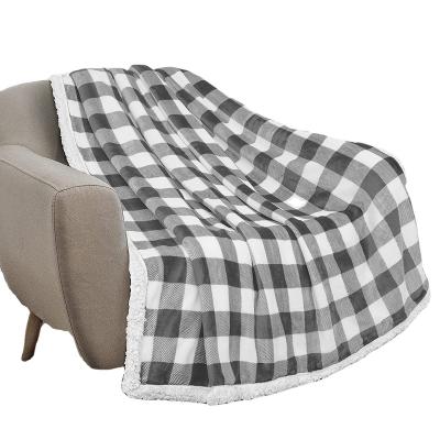 China Factory Direct Sales Folded Printed Grid Pattern Chunky Soft Plush Flannel Fleece Blanket for sale