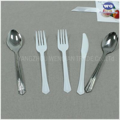 China 7 Inch White Cutlery Sets,Elegant Carved PS Knife Spoon Fork,China Factory Offered Disposable Spoon And Fork Knife for sale