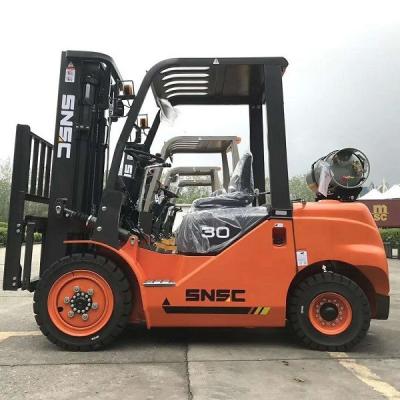 China 3 Ton LPG Gas Forklift Truck with Adjustable Cab Location and VIP Solution Attachment for sale