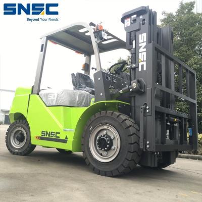 China Diesel Fuel Snsc Fd50 5 Ton Forklifts with Auto Electric Hydraulic Transmisson System for sale