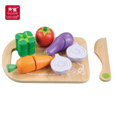 China Wood Pretend Play Food Simulation Kitchen Accessories Wooden Cutting Vegetable Toy 24M+ for sale