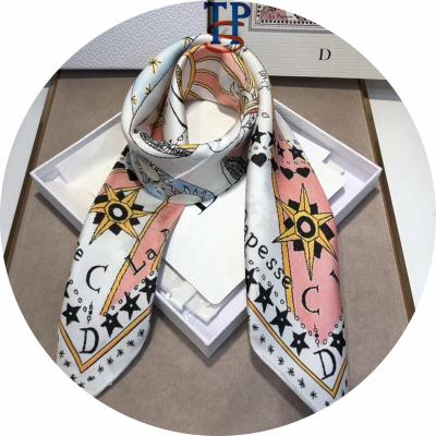 China Square OEM Custom Design Hand Printed Silk Fabric 18MM Square Scarves Heavy Silk Twill Small-Hemmed Scarf for sale