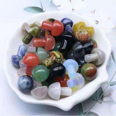 China Europe Nature Crystal Stone 2cm Mini Mushroom Decorated With Flower Pot And Fish Tank for sale