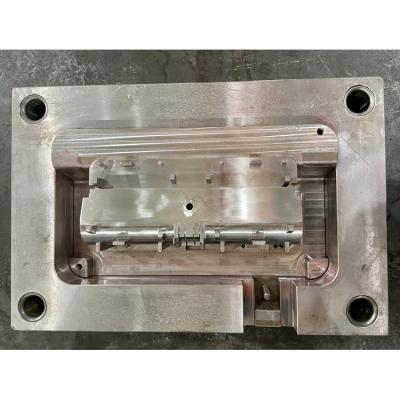 China Exquisite Workmanship Pc/Abs Plastic Sporting Goods Material Plastic Parts Plastic Injection Mold for sale