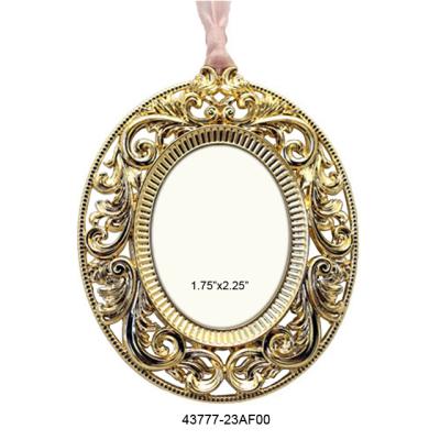 China Metal MANUFACTURER CHRISTMAS TREE ORNAMENT DECO FRAME OVAL ORNAMENT for sale