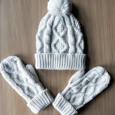 China Custom 2020 Winter Long Women Fashion Thick Warm Soft Warm Winter Pom Hat Scarf Mitten Set for sale