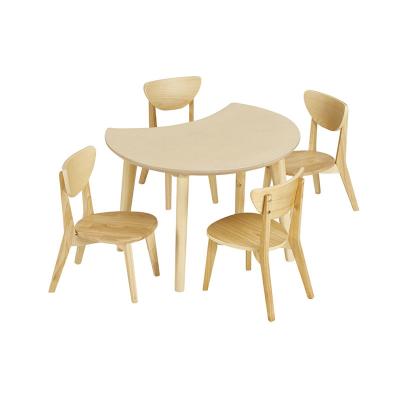 China Modern Kindergarten Nature Preschool Modern Classroom Nature Kindergarten Classroom Table Chair Moon Wooden Desk for sale