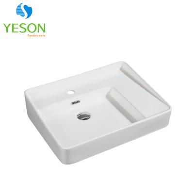 China New Design RS1393 Modern European Style Single Hole Ceramic Wash Basin Pure White Wash Basin for sale