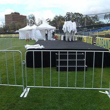 China Factory direct easily assembled 1100mm portable barrier for festival for sale