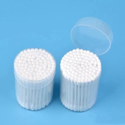 China Puritan Cotton Bud Cosmetic Portable Safe Container Disposable Facial Exfoliating Q-Tips Stick Plastic Cotton Pads for sale