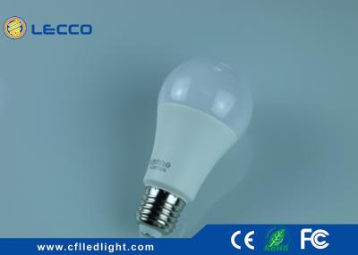 China Plástico puro de las luces de bulbo del vatio LED del blanco 12 A60 E27 más los materiales de PBT/del AL en venta