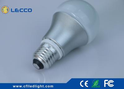 China La anchura de las luces de bulbo de Epistar LED 60m m, las bombillas llevadas 6000K del hogar aisló el conductor en venta