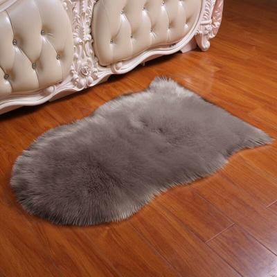 China Anti-Slip Soft Fluffy Area Rug Living Room Rugs And Blankets Washable Luxury Faux Fur Rug Faux Fur Rug Blanket for sale