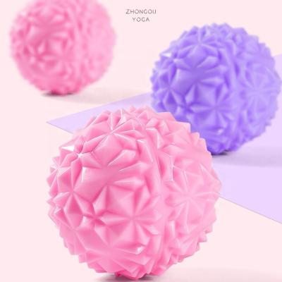 China Diameter 7cm PVC Gym Massage Ball Fitness Ball Relaxation Yoga Fascia Hedgehog Hot Cold Ice Massage Ball for sale