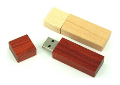 Chine Rectangle en bois 128MB - 64GB d'USB 2,0 de bâton de mémoire d'USB avec le logo de gravure de laser à vendre