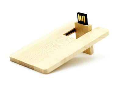 Chine Logo en bois adapté aux besoins du client de bâton d'USB de carte de crédit gravé pour le cadeau de promotion à vendre