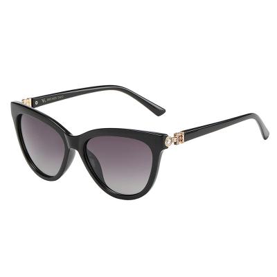 China Comfort Brand Designer Luxury Cat Eye Rhinestone Sunglasses for sale