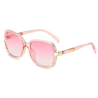 China Fashionable Comfort Designer Big Frame Gradient 2022 Pink Sunglasses Women Big for sale