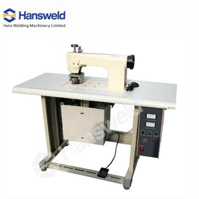 China PPE Ultrasonic Fast Shipping Surgical Suits Nonwoven Welding Ultrasonic Nonwoven Gown Sewing Machine Gown Welding Gowns for sale