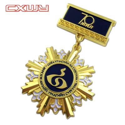 China Custom Logo Nickel Free Us Military Insignia Badges for sale