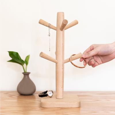 China Creative Household Beech Drain Tea Cup Brand Stored Solid Cup Holder Hangs Kitchen Wooden Storage Water Cup Rack for sale