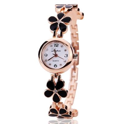 China Water Resistant Square Watches Daisy Women's Fashion Watches Delicate Women's Watches Montre Femme for sale