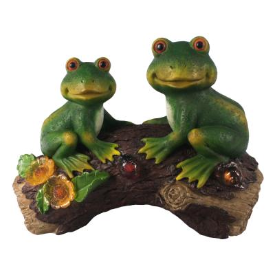 China Europe Wholesale Customize Cute Frog Animal Sculpture With Solar LED Lights for sale