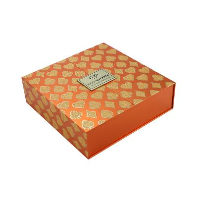 China Custom Design Festival Shape Recycled Materials Poker Decoration Present Gift Wrapping Paper Box for sale