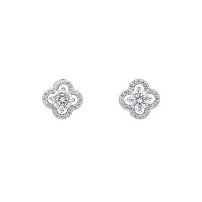 China VVS CLASSIC Premium White Diamond Floral Moissanite Stud Wedding Earrings in 925 Sterling Silver | White Gold Heart Moissanite Earrings for sale