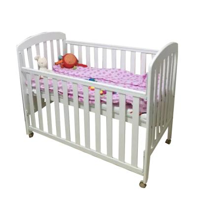 China High Quality Healthy Safe Wooden PANEL Baby Crib With Wheels for sale