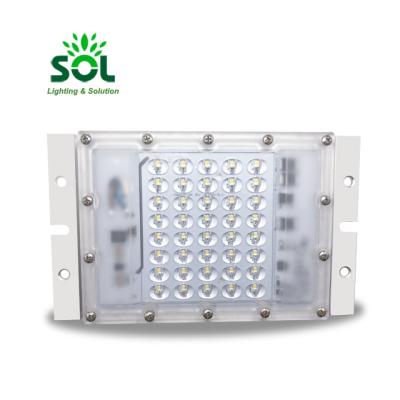 China Waterproof Aluminum Driverless Flood Light AC 35W 110V/220V Matrix LED Module Driverless Retrofit With LED Lens for sale