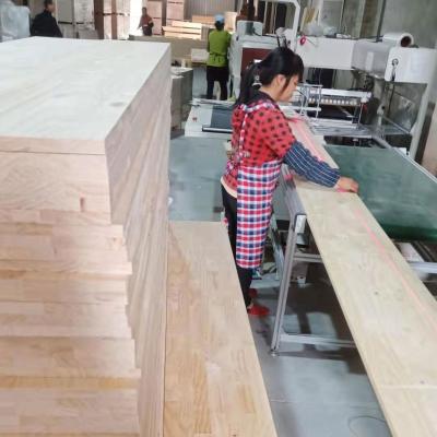 China Wholesale Anti-water Pine Wood Edge Laminated Pine Timber Glued Board Panel for sale