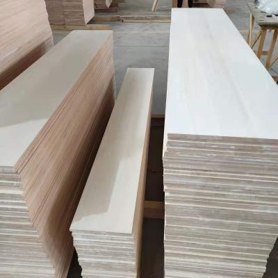 China Anti-water customized strip paulownia decorative solid wood timber for sale