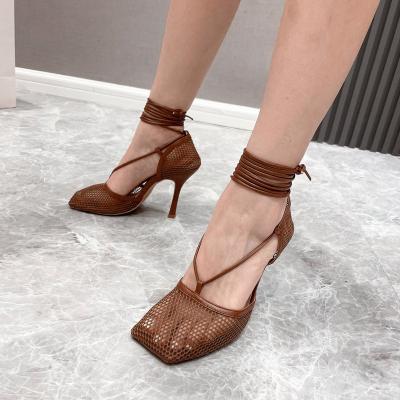 China CUSHIONING Hot Sale TX 2021 Fashion Bow Knot Toe Buckle Simple Elegant Strap Ladies Medium Thin Heeled Sandals Women Shoe for sale