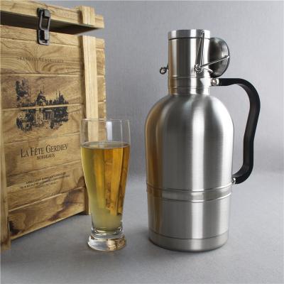 China 64Oz  Beer Growler Bottles Stainless Steel Sport Water Bottle For Beverage Companies for sale