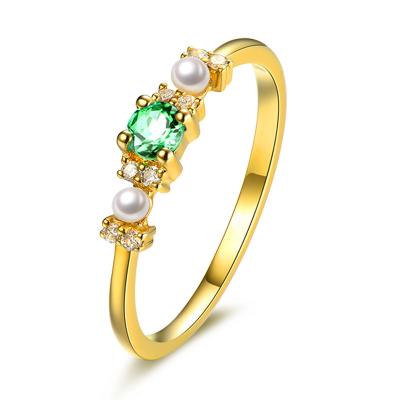 China Alternate Pearl And Emerald Engagement Ring , Tiny Emerald And Diamond Gold Ring  for sale