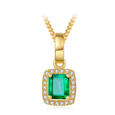 Chine Emerald Pendant Necklace de diamant de bijoux fins de pierre gemme grande de princesse Cut à vendre