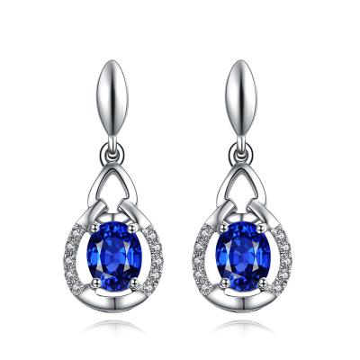 China Solid 18k Gold Gemstone Earrings Natural Blue Sapphire Stud Earrings  for sale