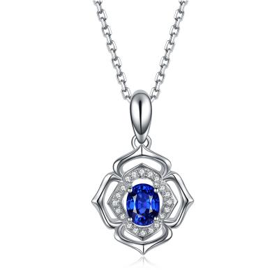 Chine Or blanc de diamant et de vrai collier de saphir avec le pendant de fleur à vendre