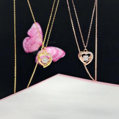 China Girls 18K Gold Jewelry Heart Pendant Necklace 1mm Size For Loving Gifts for sale